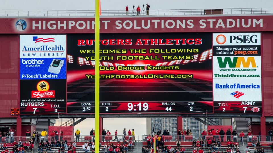 Rutgers mentions Youth Football Online on scoreboard